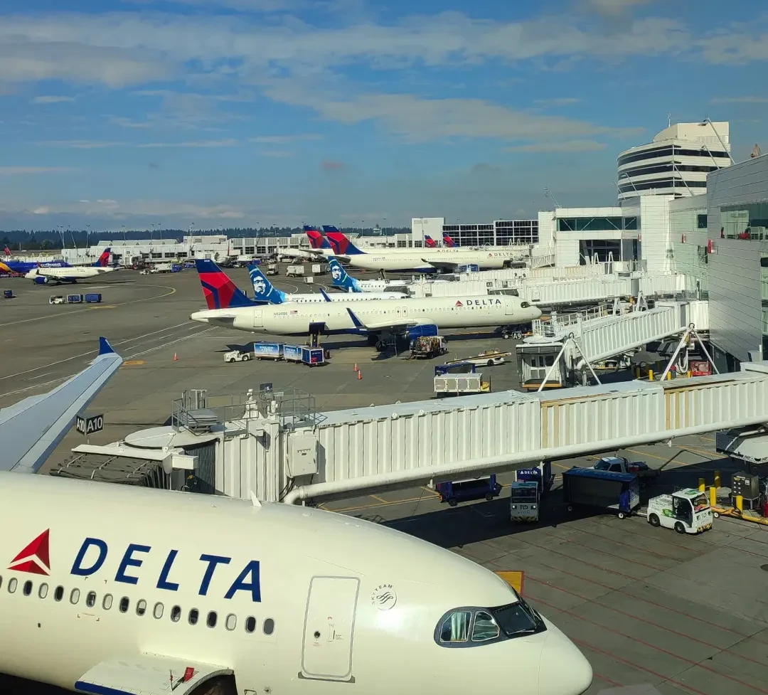 Alton Airport Limo - Toronto Pearson Airport Limo Service