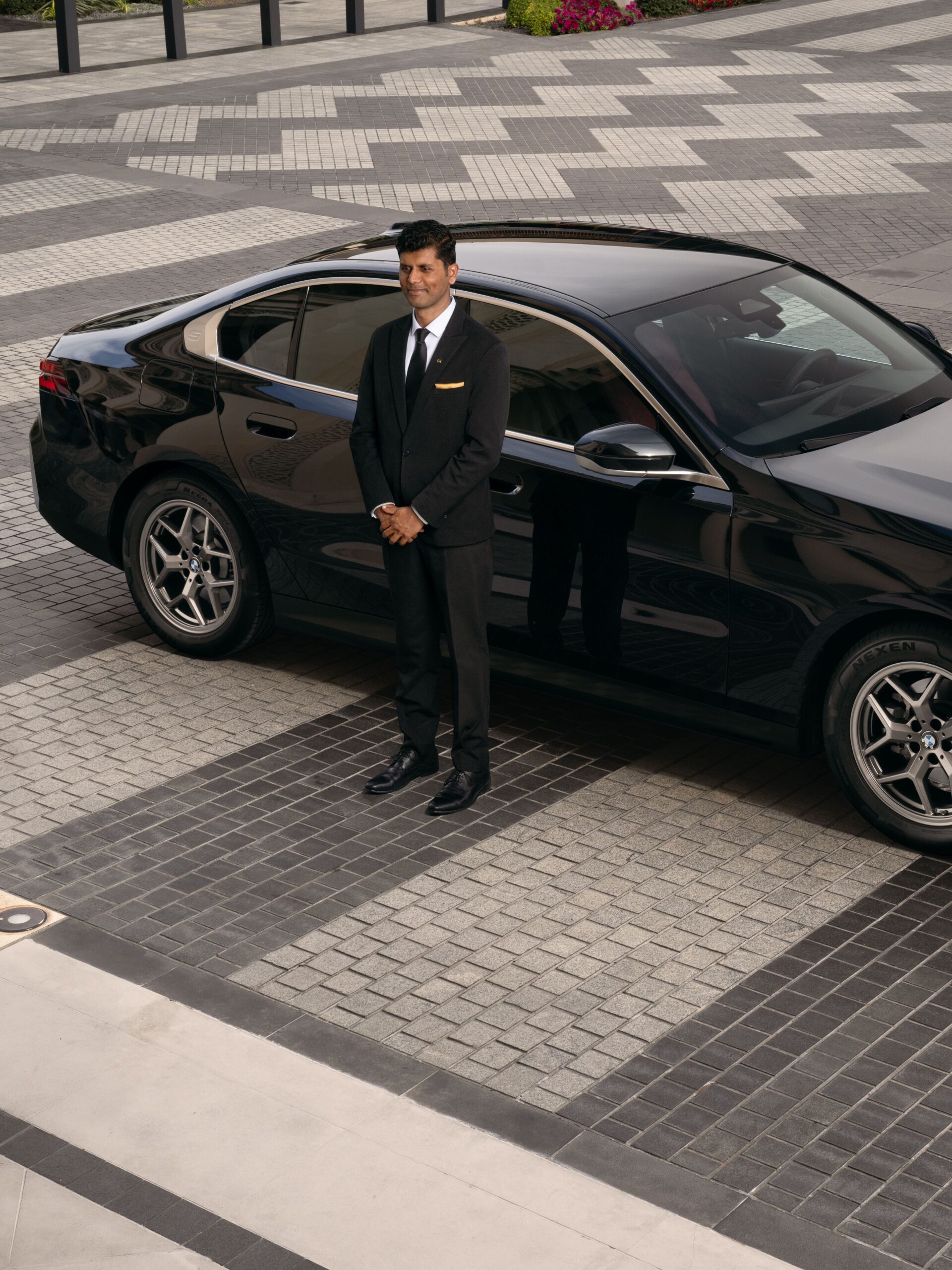 Chauffeur Service Toronto - Toronto Pearson Airport Limo Service