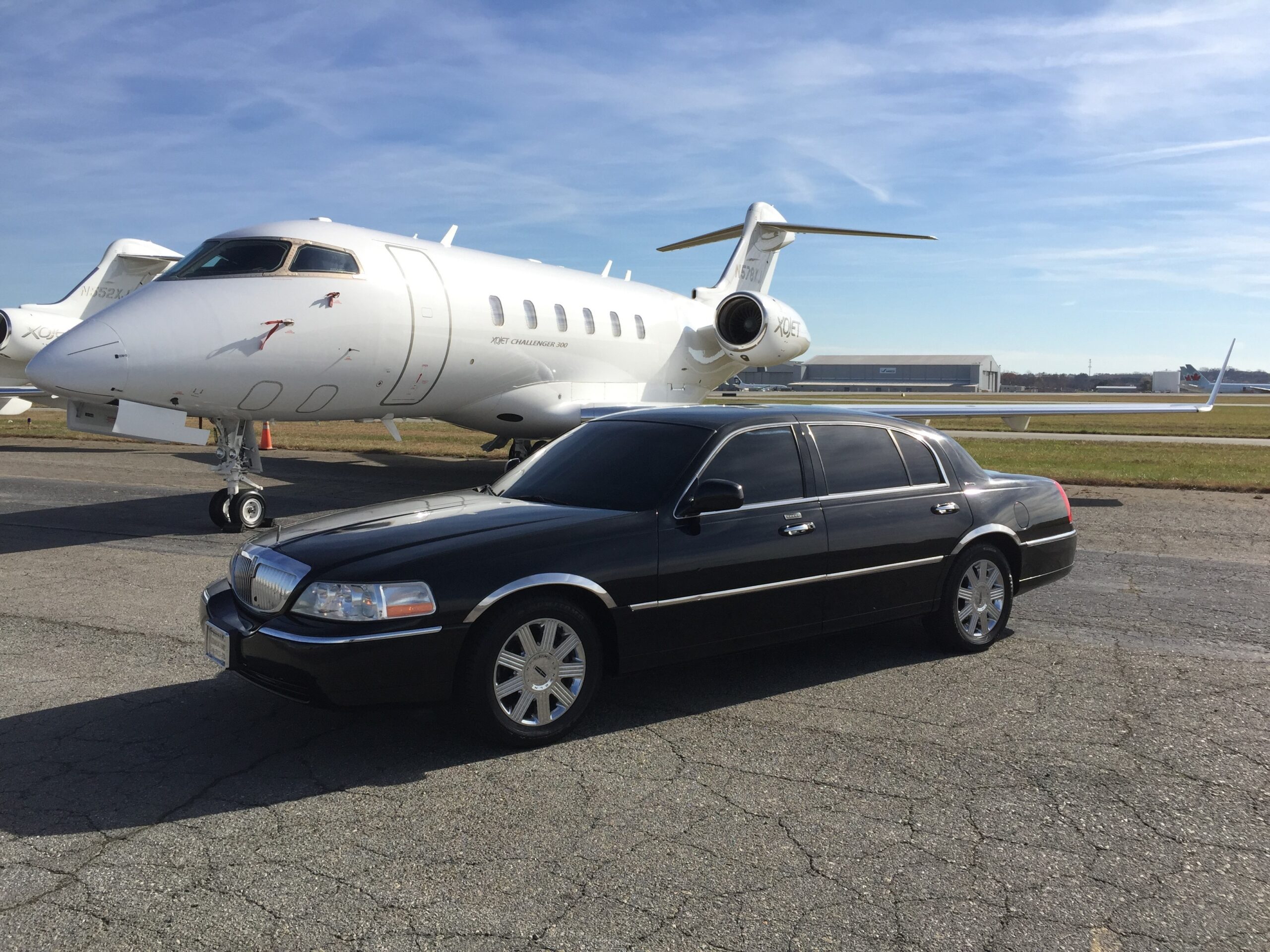 Luxury Ayr Limo Service - Toronto Pearson Airport Limo Service