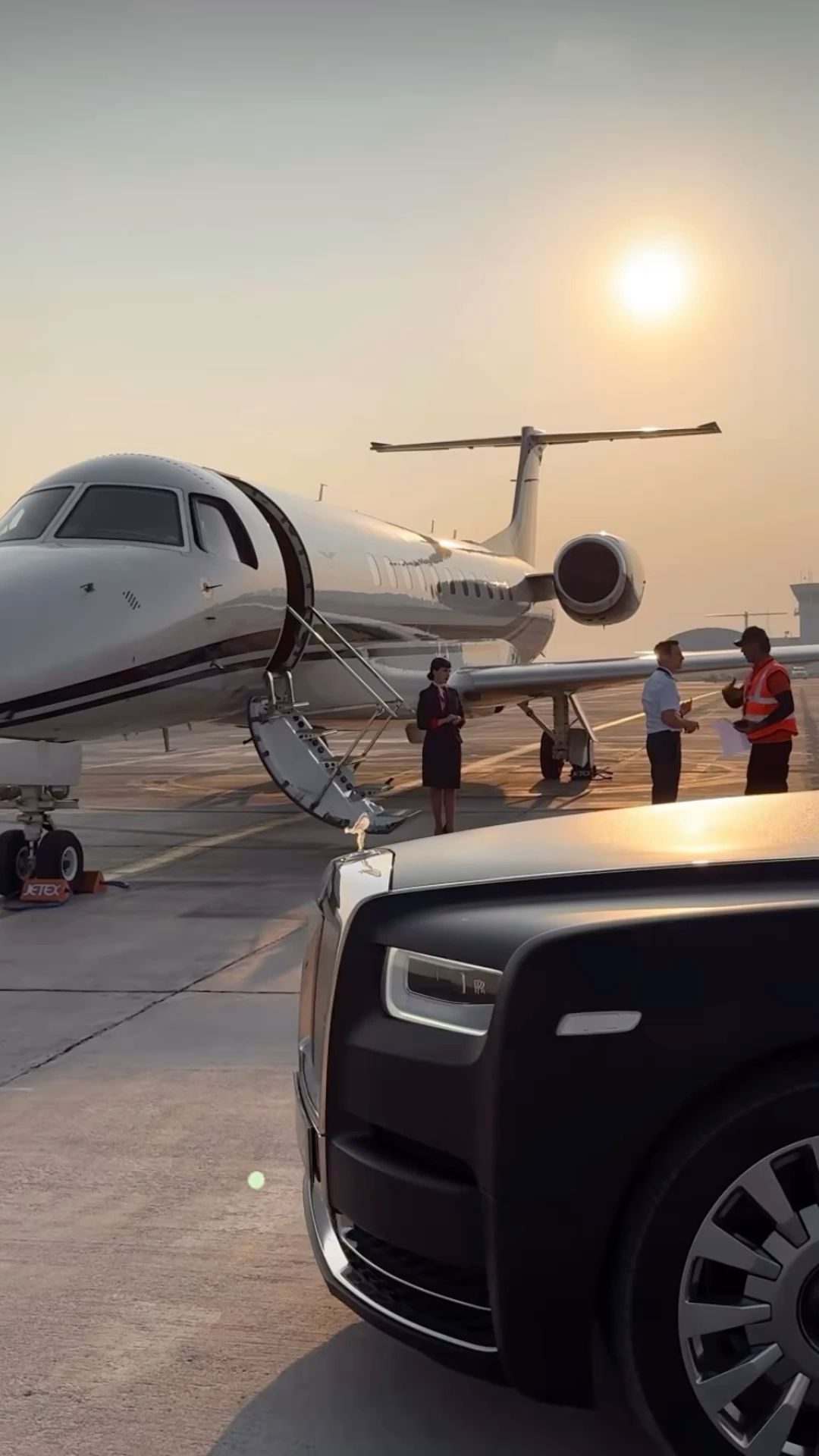 Limo Service - Toronto Pearson Airport Limo Service