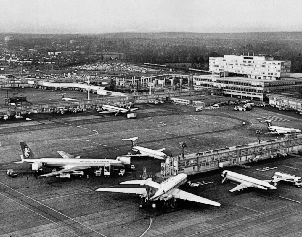 Pelham Airport Limo – Toronto Pearson Airport Limo Service