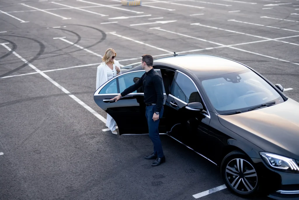 Limo Service in Toronto - Toronto Pearson Airport Limo Service