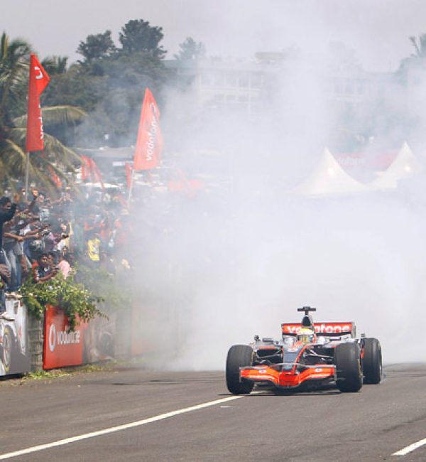 Formula One event Limo service - Toronto Pearson Airport Limo Service