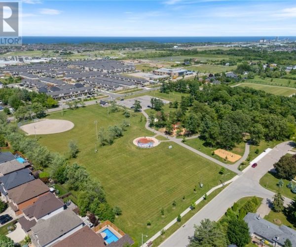 Winona Airport Limo: Premium Transportation by Toronto Pearson Airport Limo Service