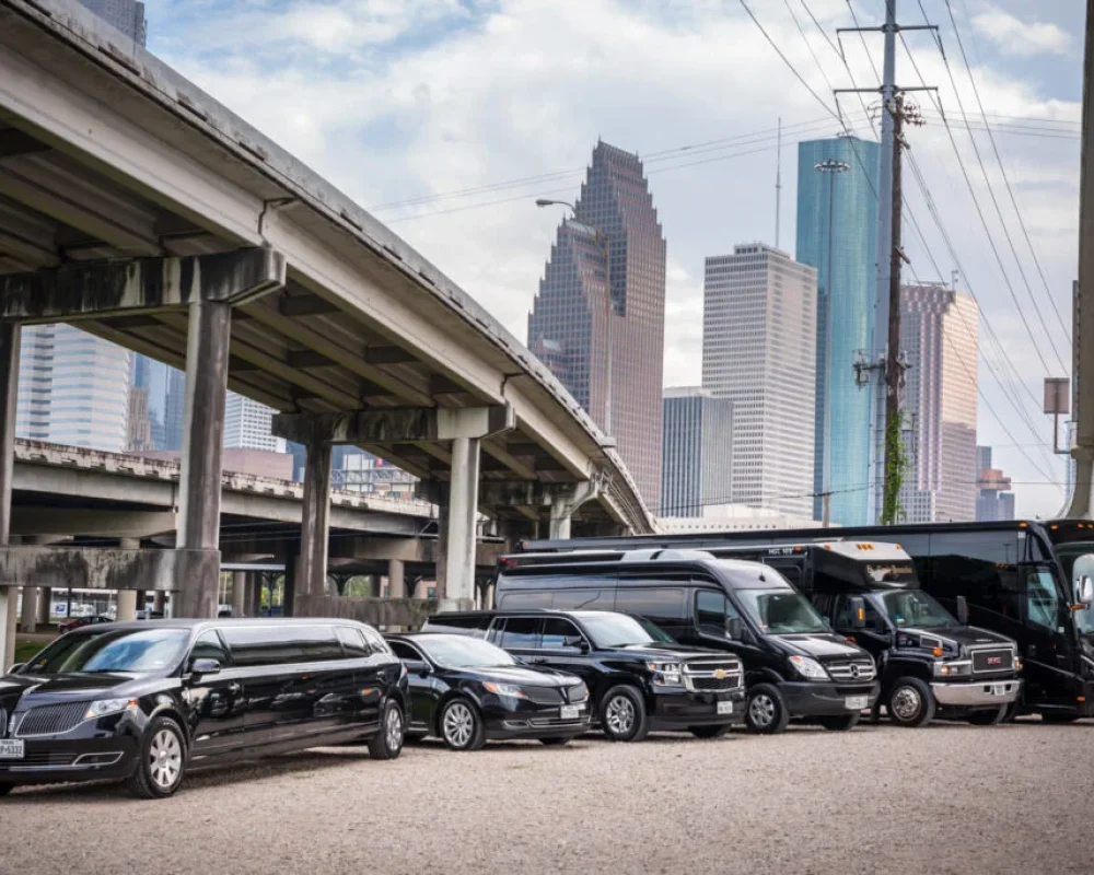 Toronto Pearson Airport Limo Services-yyz