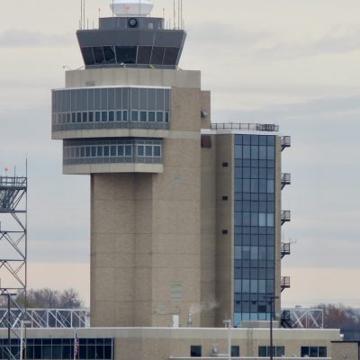 Minneapolis–Saint_Paul_International_Airport_control_tower,_November_2024