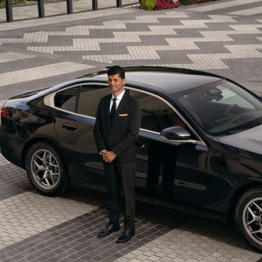 Chauffeur Service Toronto - Toronto Pearson Airport Limo Service