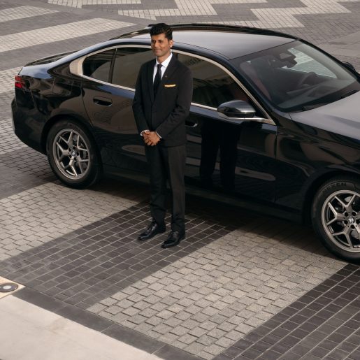 Chauffeur Service Toronto - Toronto Pearson Airport Limo Service