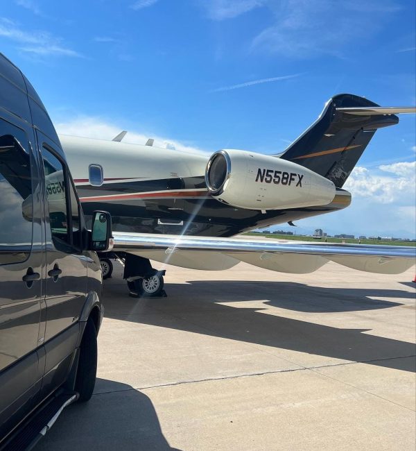 Arthur Limo Service - Toronto Pearson Airport Limo Service