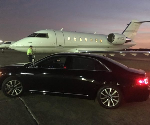 Acton Airport Limo – Toronto Pearson Airport Limo Service