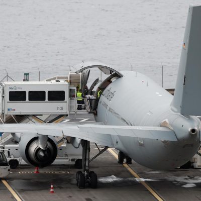 Aylmer Airport Limo - Toronto Pearson Airport Limo Service