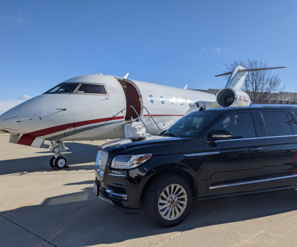Alvanley Airport Limo - Toronto Pearson Airport Limo Service