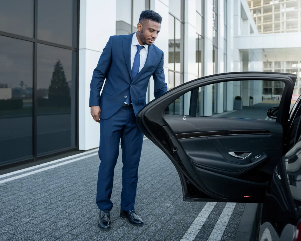 BEST LIMO SERVICES Toronto Pearson Airport Limo