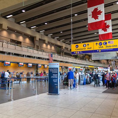 Kingston Airport Limo – Toronto Pearson Airport Limo Service